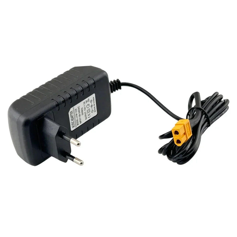 Chargeur de batterie LIPO VIFLY WhoopStor 3 V3 noir avec prise européenne et connecteur XT30 jaune.
