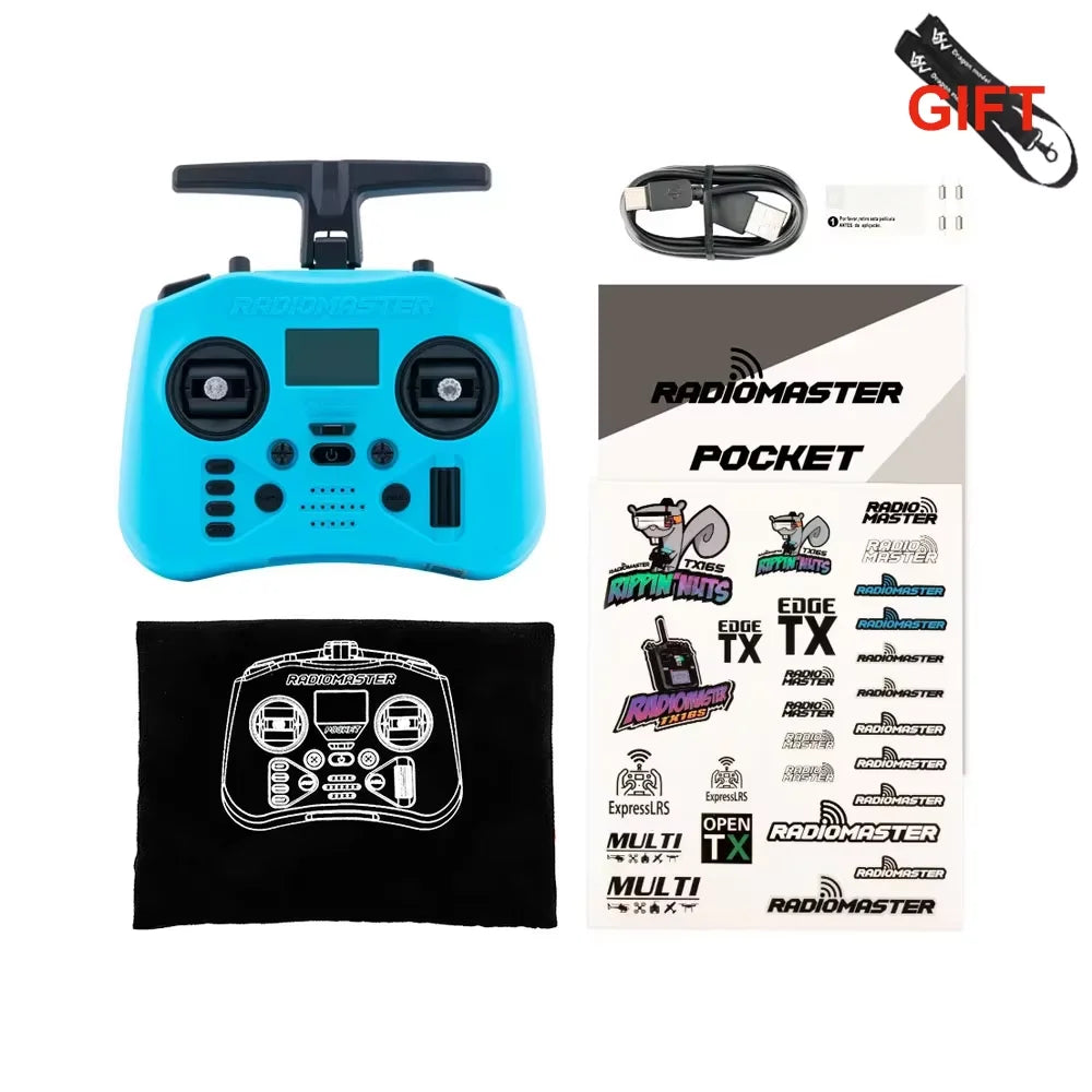 Radiomaster Pocket émetteur turquoise avec joysticks détachables, câble USB, autocollants et lanière.