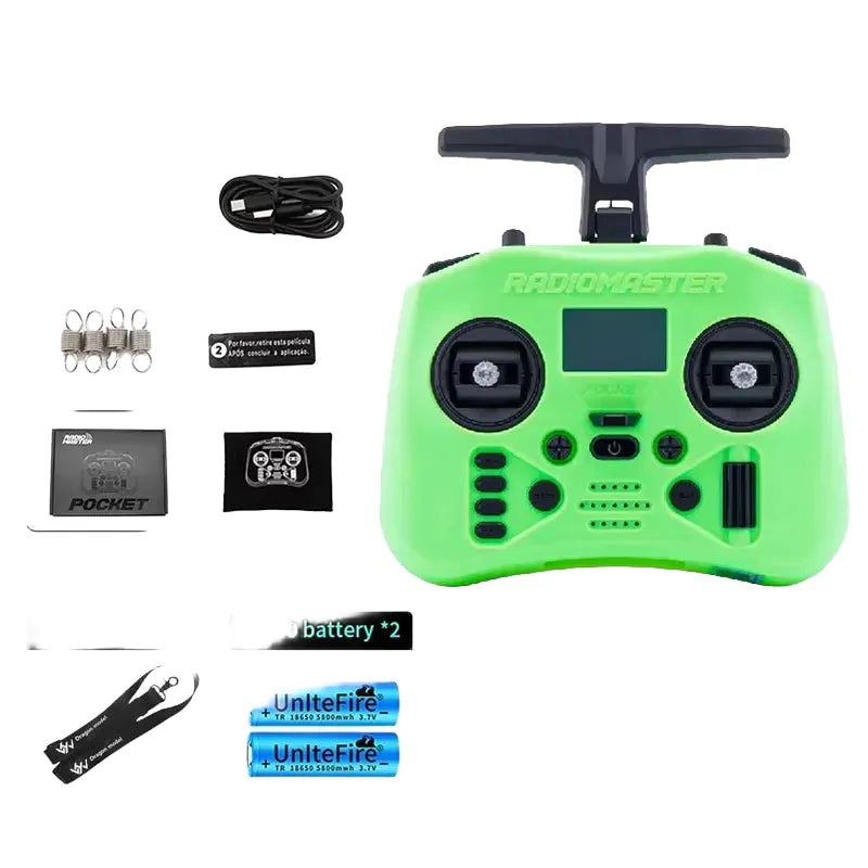 Radiomaster Pocket 2.4G Hall Gimbal ELRS/CC2500 openTX Transmitter vert avec accessoires.