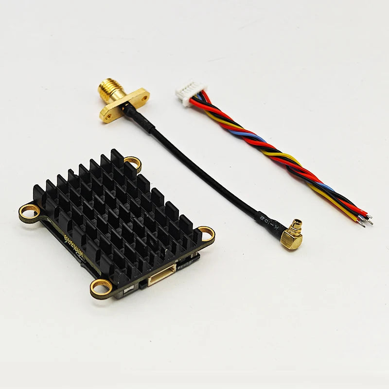 Transmetteur VTX 2000mw FPV noir avec dissipateur thermique, câble d'antenne et faisceau de fils.